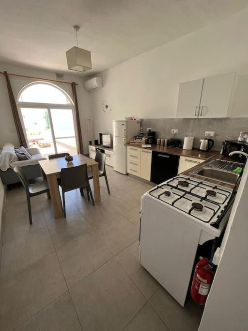 Serenity Sea-View Maisonette Marsalforn Bagian luar foto